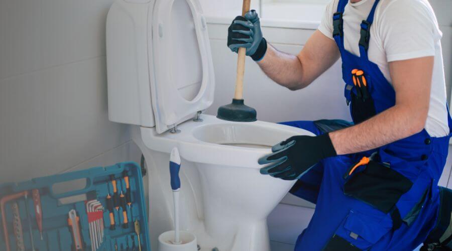 Expert burst pipe repair services in West Point, IL